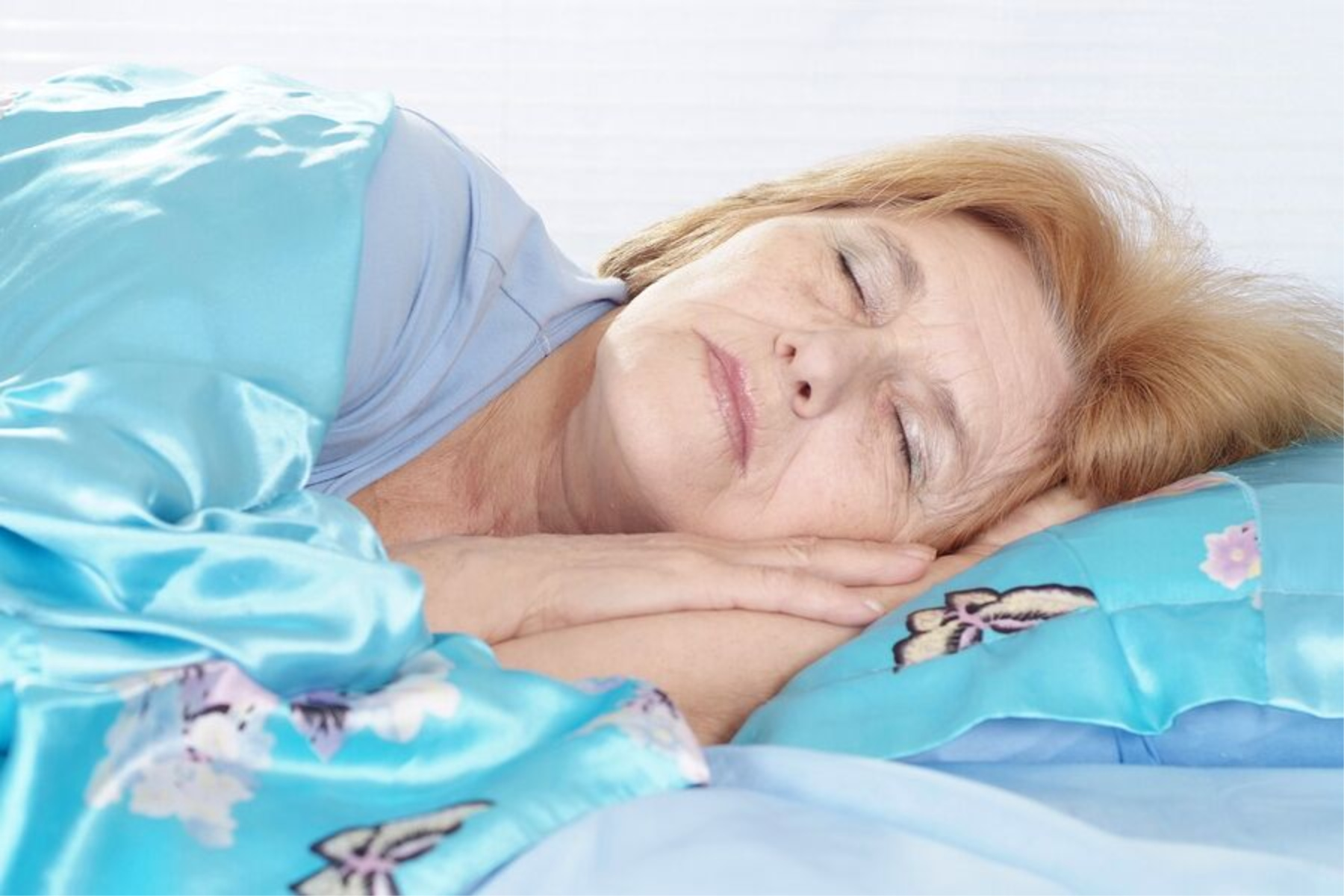 can-you-help-your-elderly-loved-one-sleep-better-blessings-for